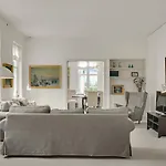 Holiday home Stunning In With Wifi *